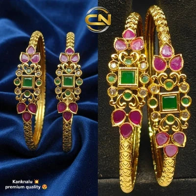 BANGLES
