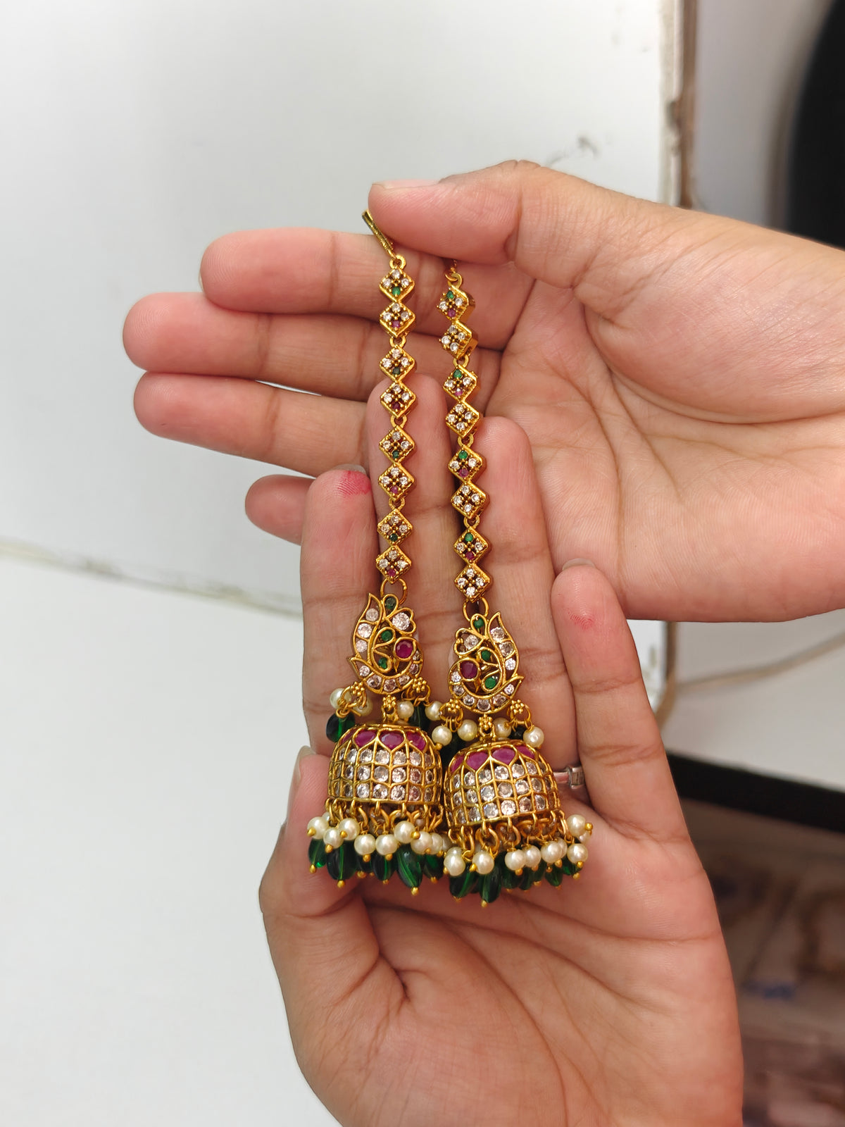 EARRINGS/JHUMKAS/SETS