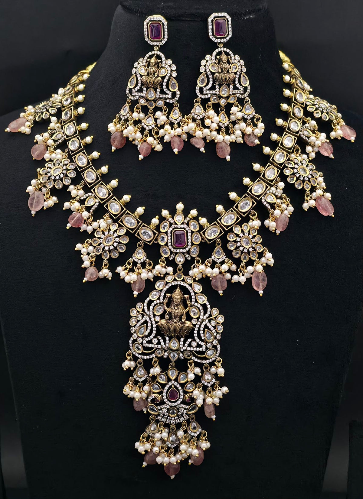 Beautiful Necklace 😍