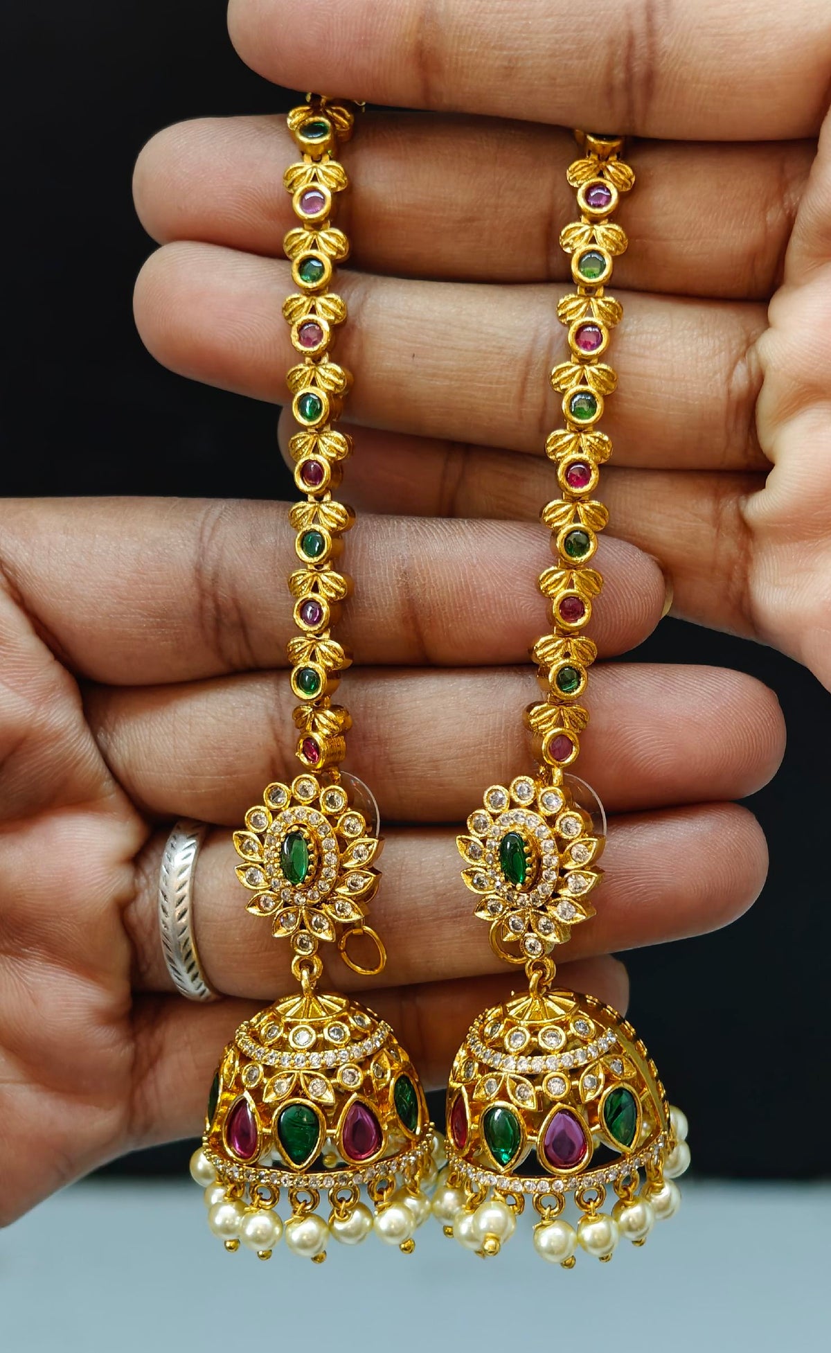 Beautiful jhumka with matil 💞