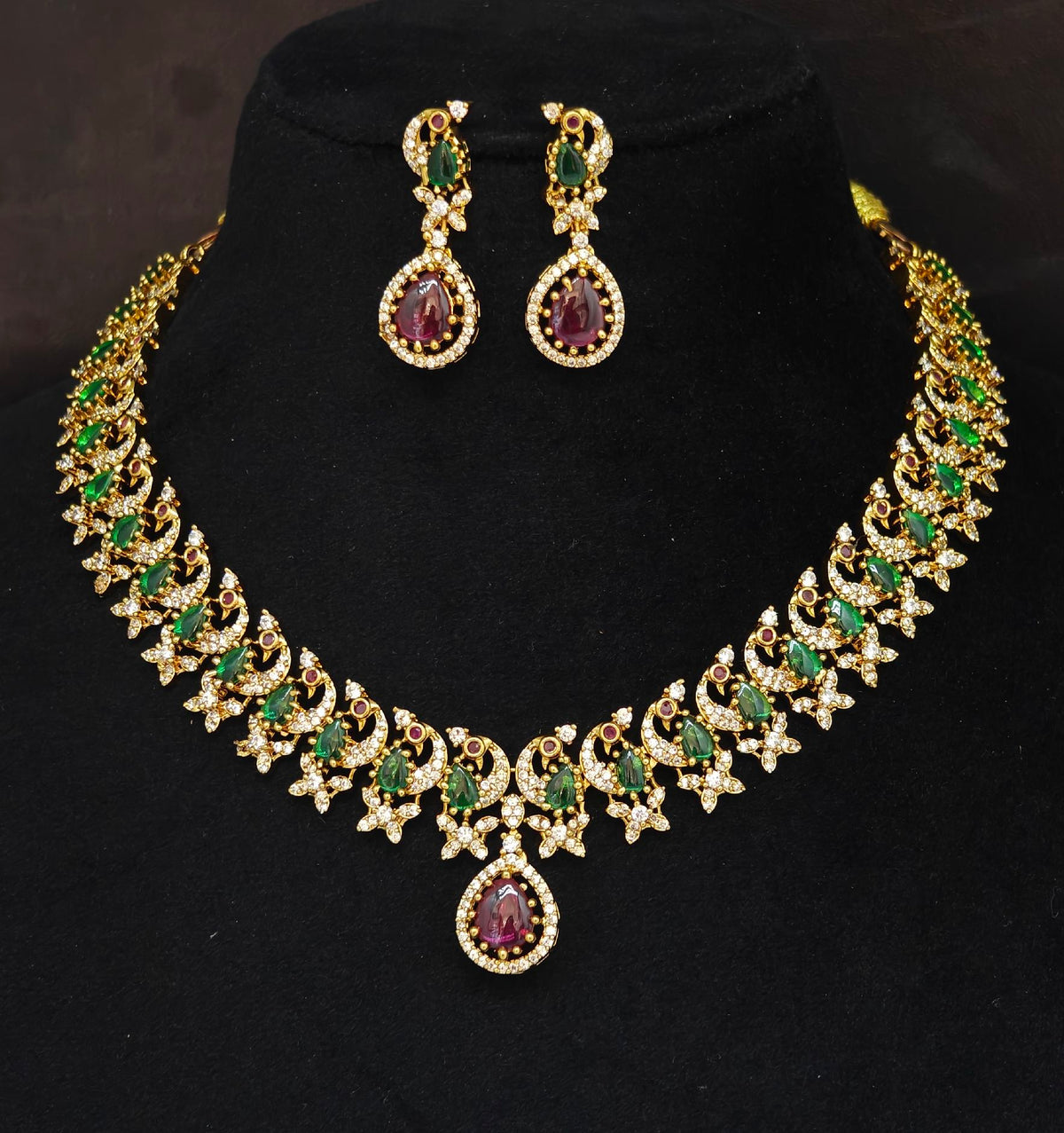 Peacock design necklace 🤩