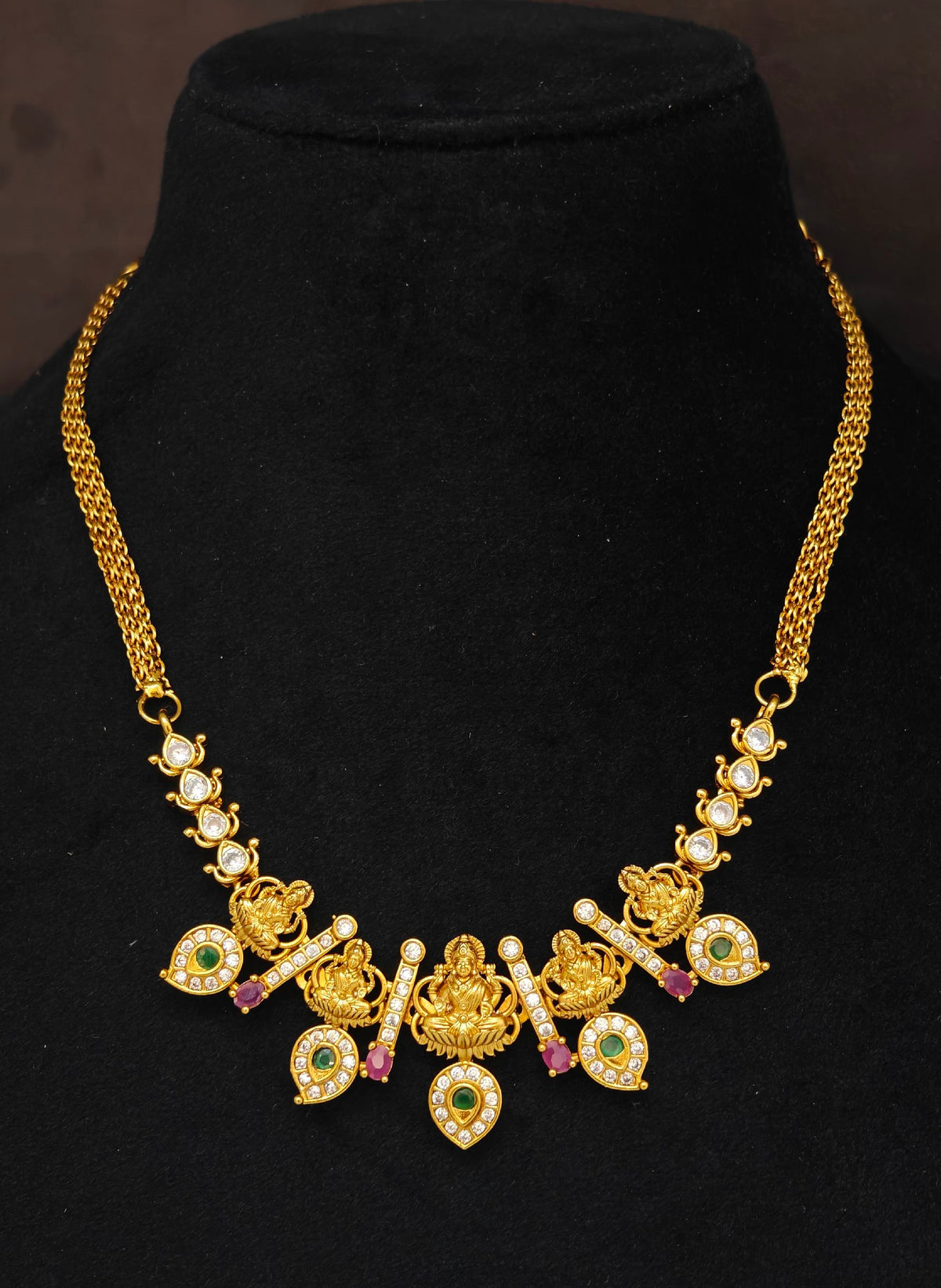 Laxmi devi design mini choker 🤩