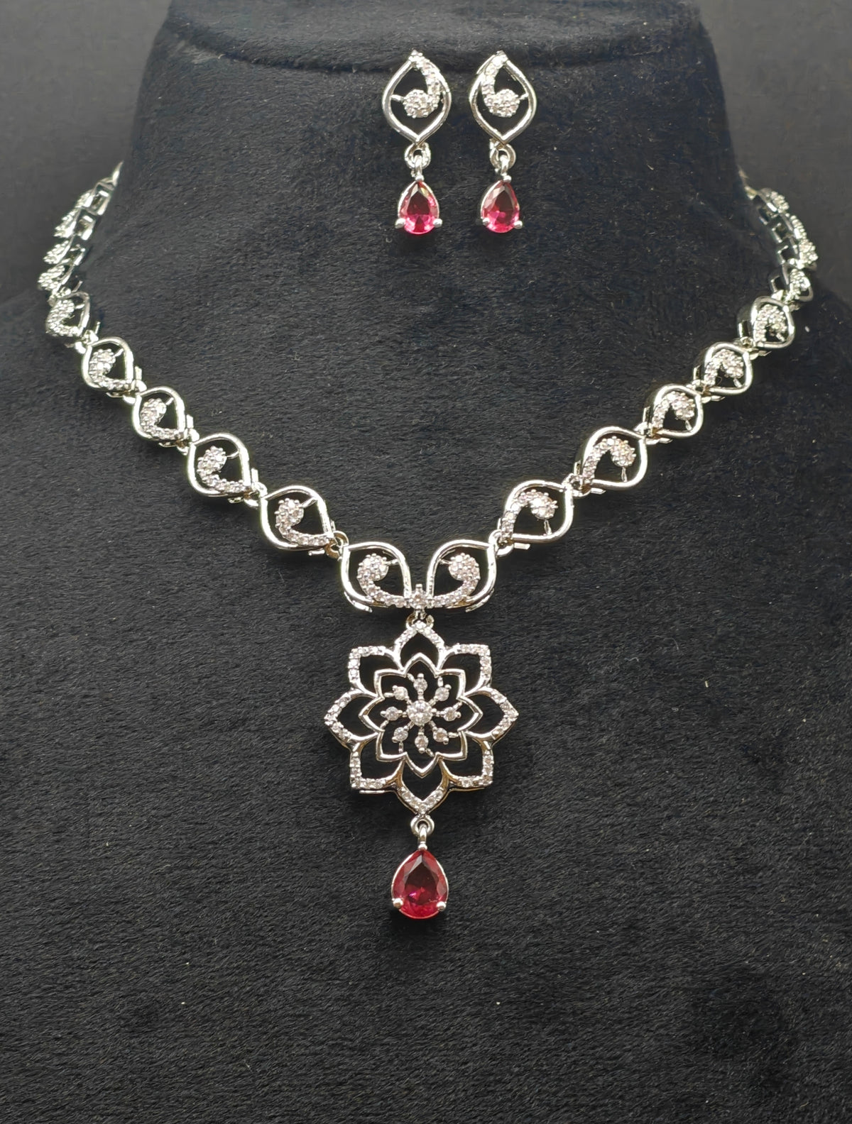 Silver necklace jewellery