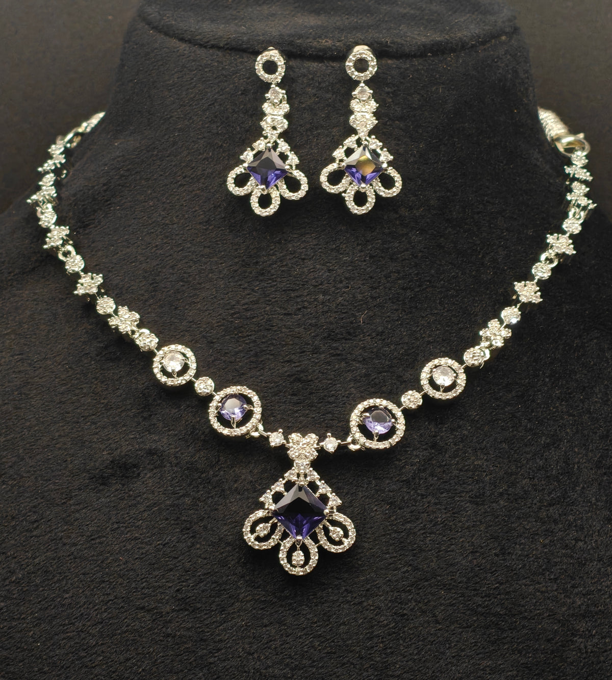 Silver necklace jewellery