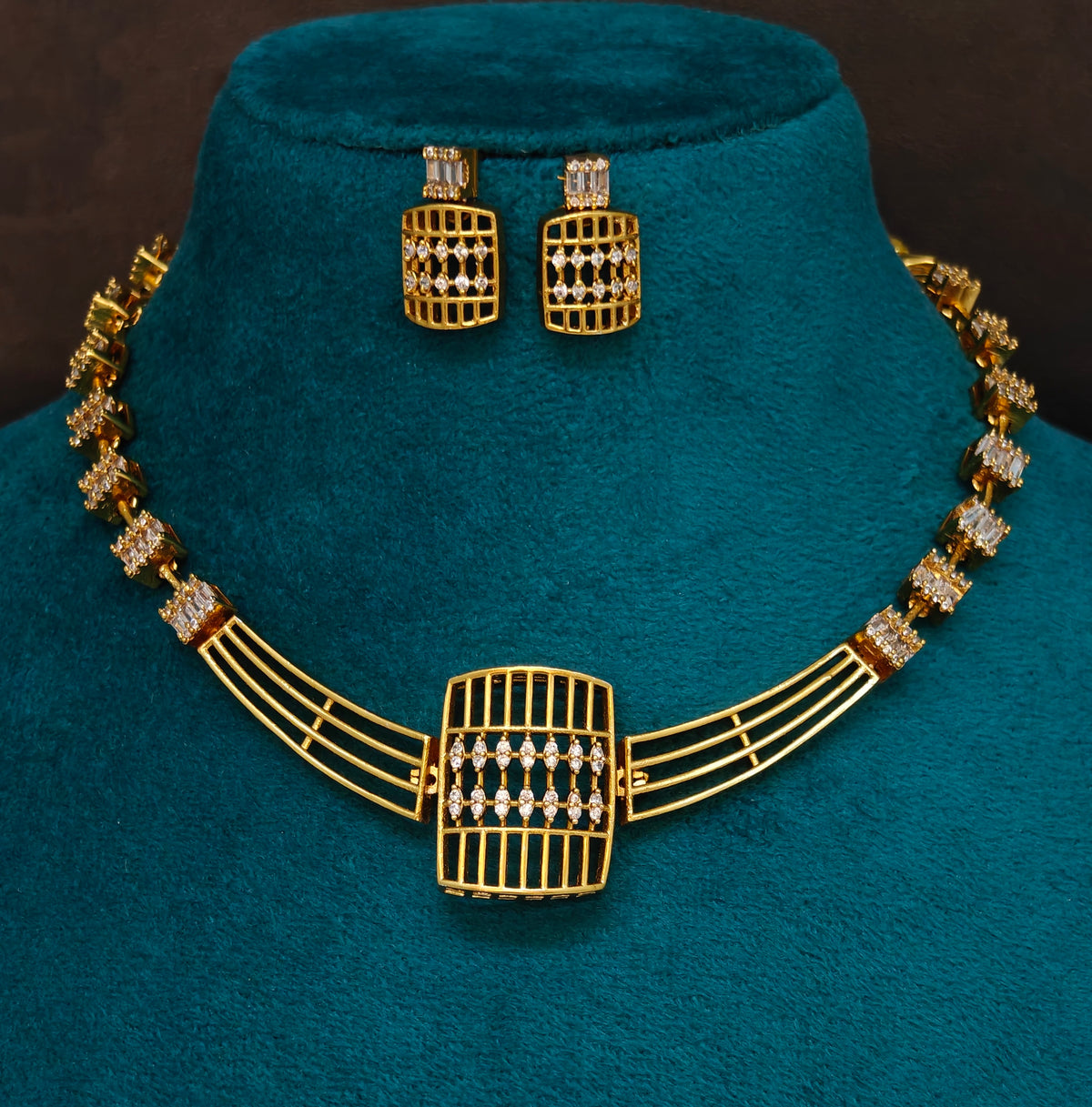 Short Necklace