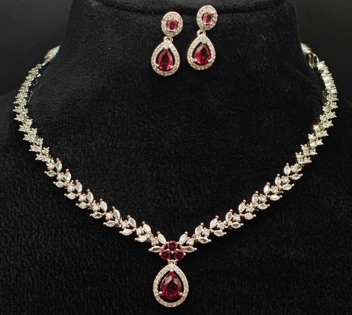 Silver necklace jewellery