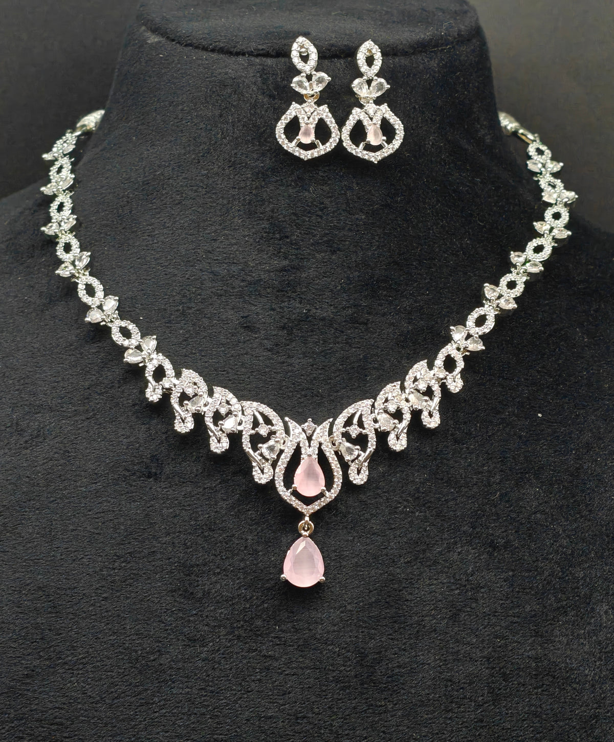 Silver necklace jewellery