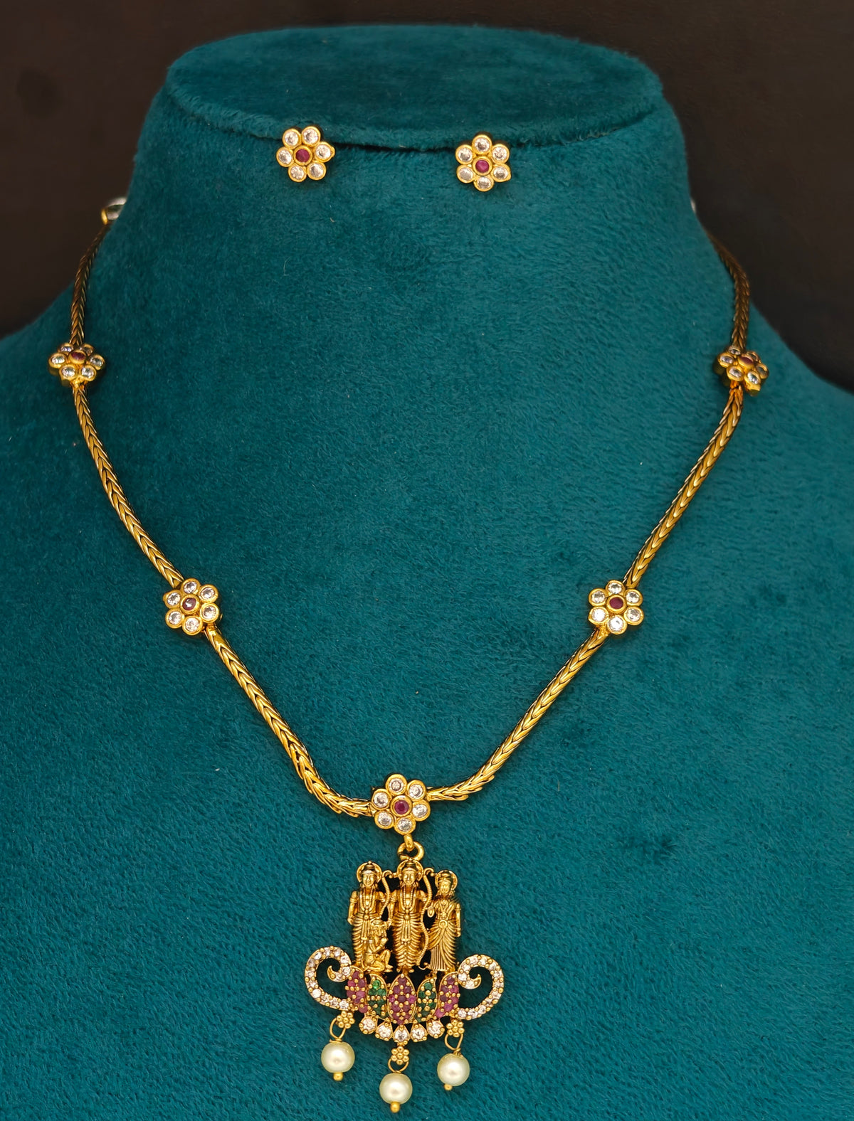 Mini choker jewellery