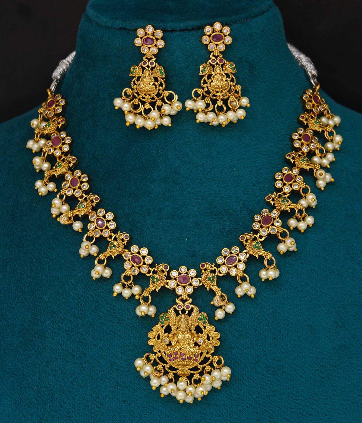 Short Necklace jewellery