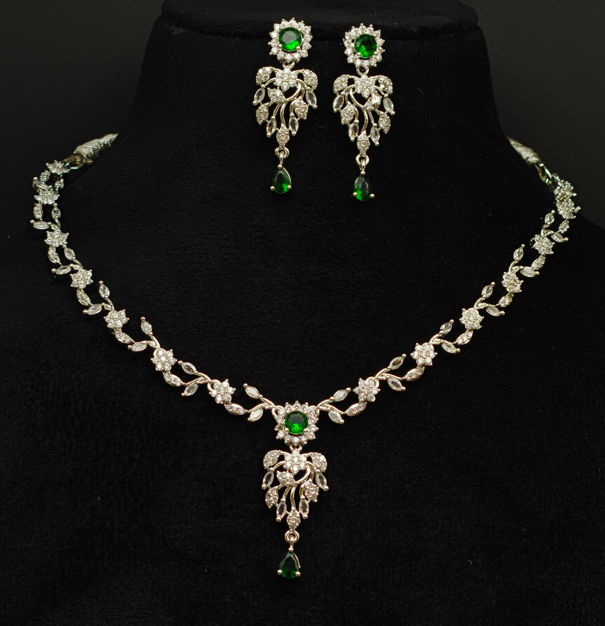 Silver necklace jewellery