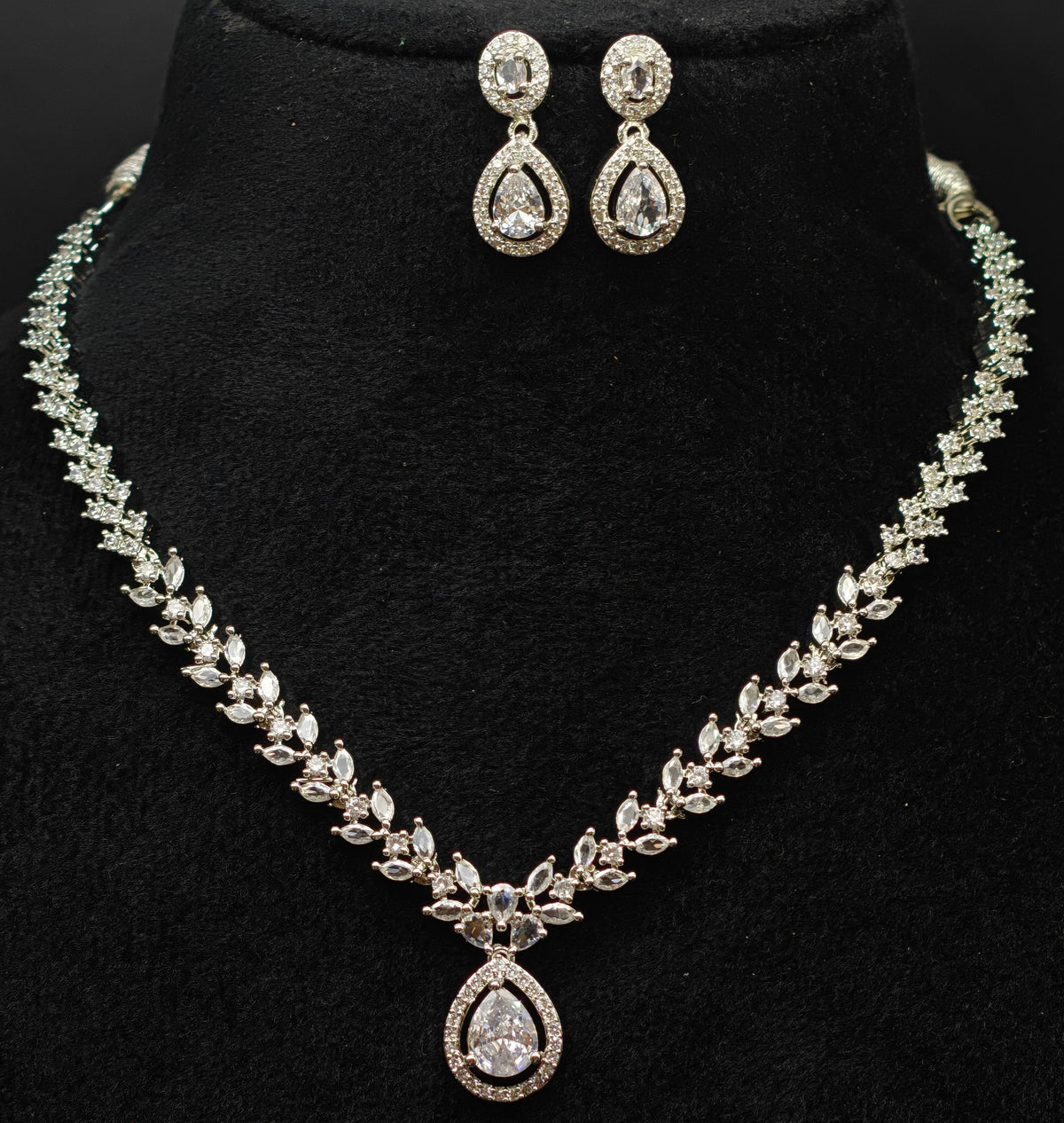 Silver necklace jewellery