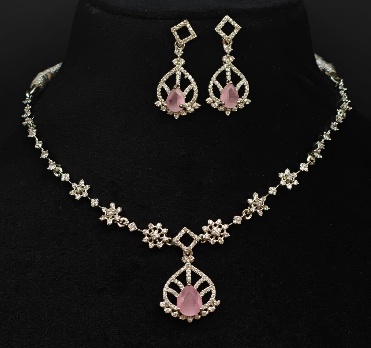 Beautiful silver necklace jewellery