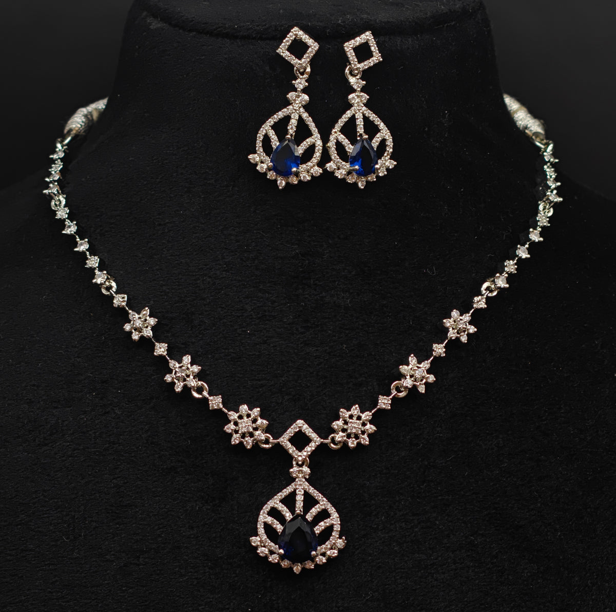 Beautiful silver necklace jewellery