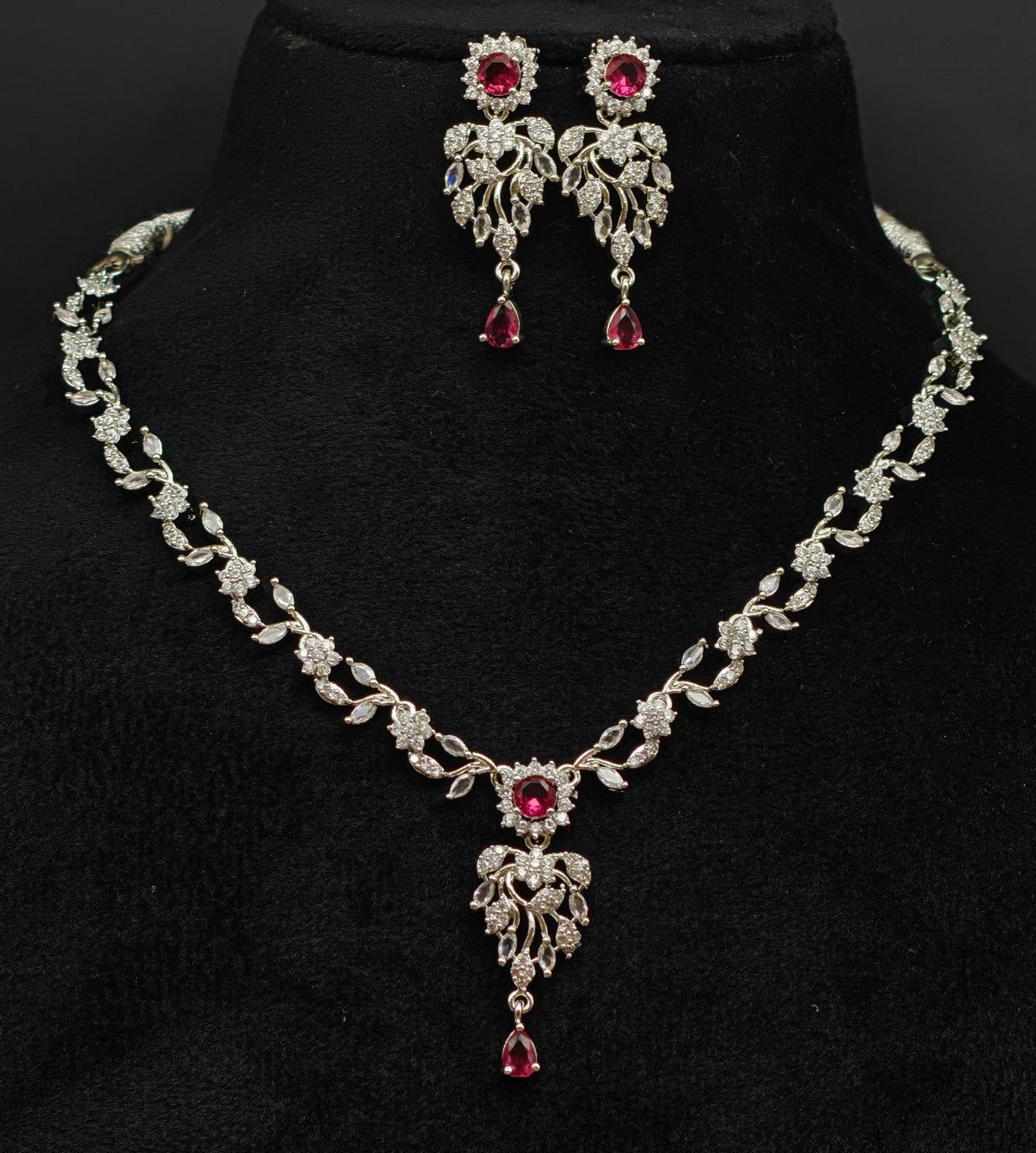 Silver necklace jewellery
