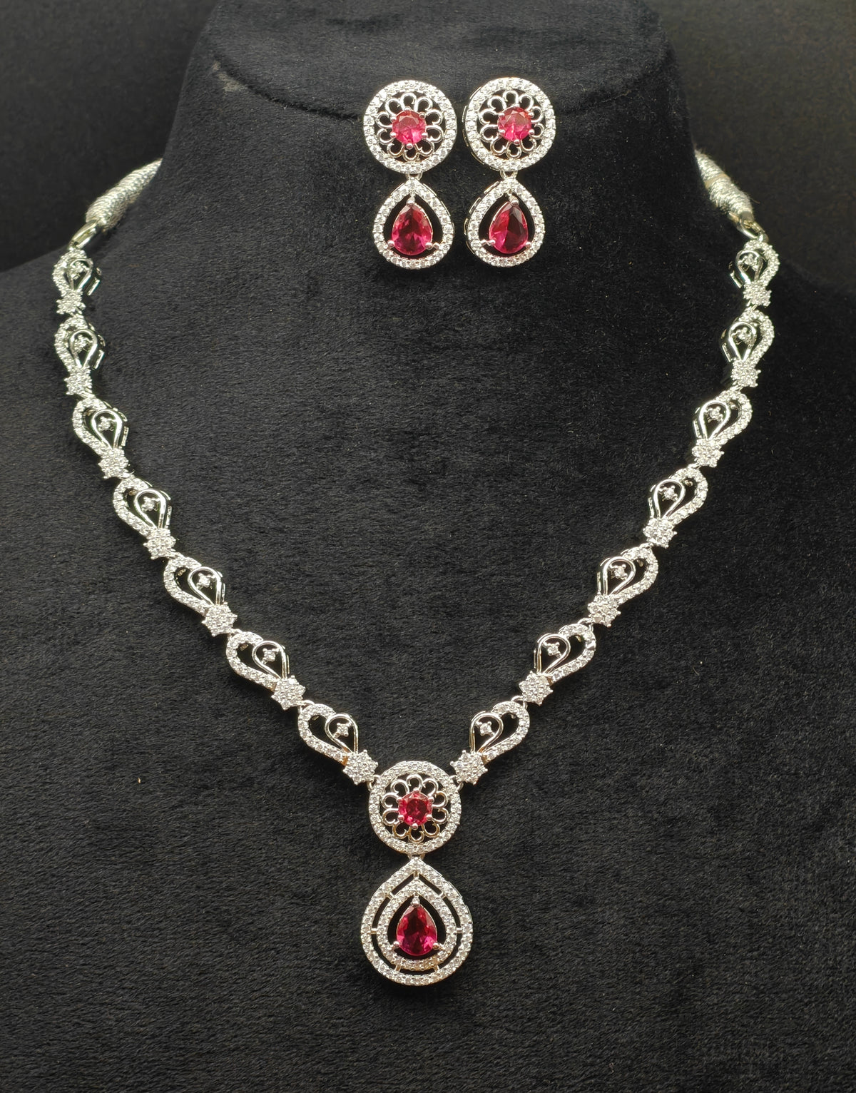 Silver necklace jewellery